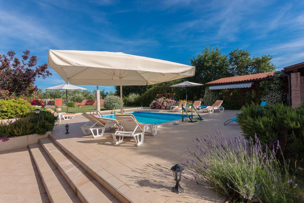Hacienda Rosemary Villa Muntić Kültér fotó