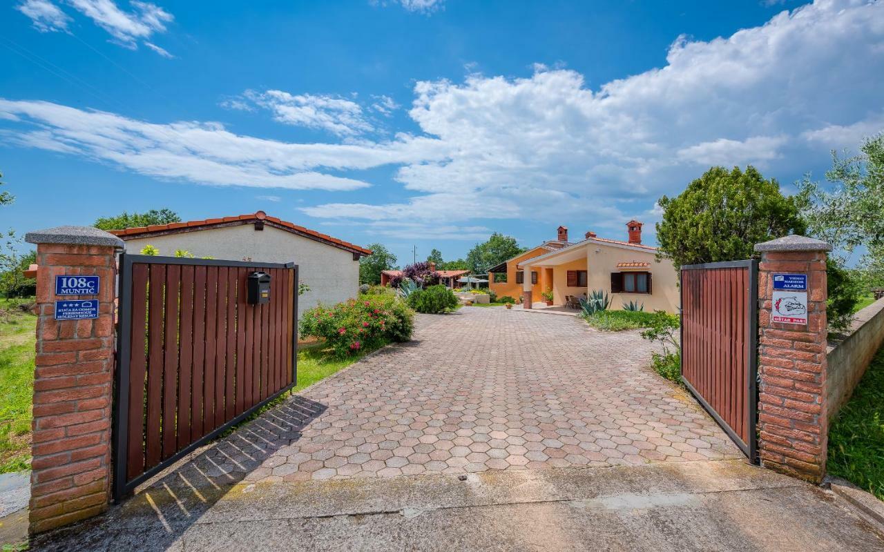 Hacienda Rosemary Villa Muntić Kültér fotó