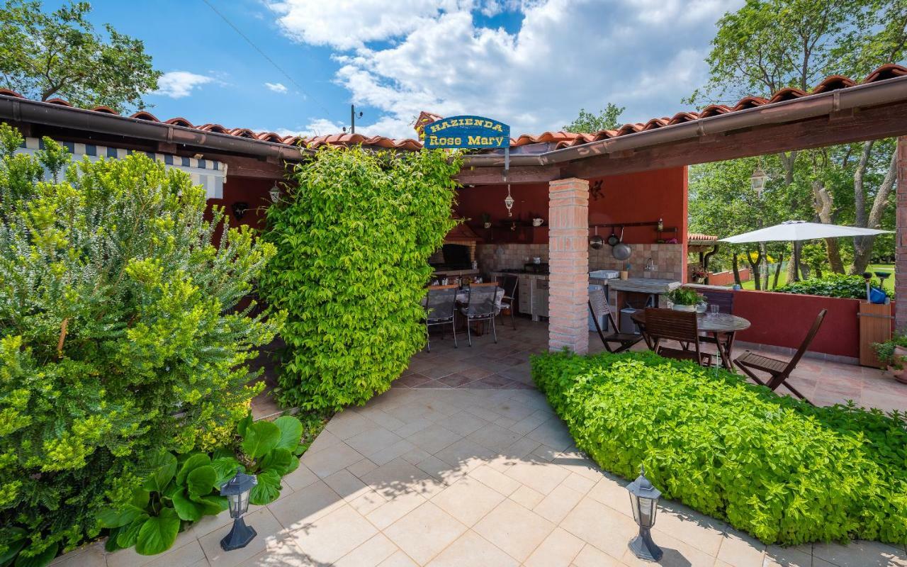 Hacienda Rosemary Villa Muntić Kültér fotó